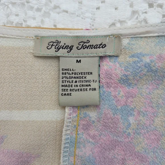 Flying Tomato Floral Blouse Size M - Picture 5 of 6